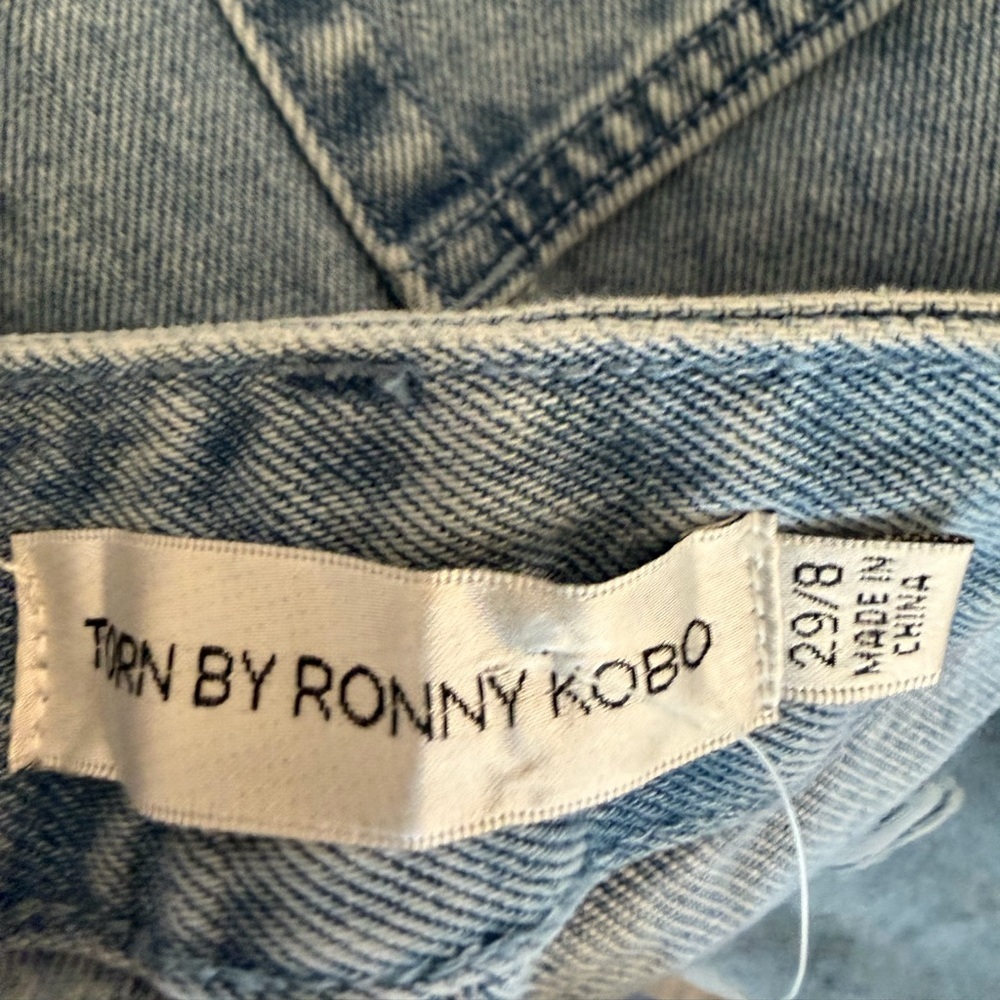 Torn by Ronny Kobo Crystal Embellished Cutout Straight Leg Jeans – Size 29 NWOT - Picture 4 of 4